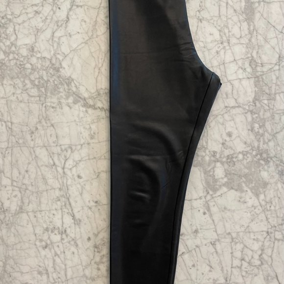Abercrombie & Fitch Vegan Leather Leggings Women's Size L - Picture 3 of 4